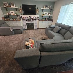 Recliner sectional