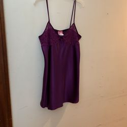 C-108)    Sleep Solutions  Large  Purple Night Gown   $6.00