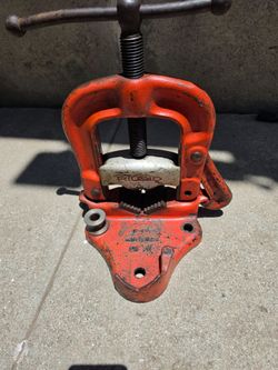 Ridgid No.25 pipe vise 1/8" to 4"