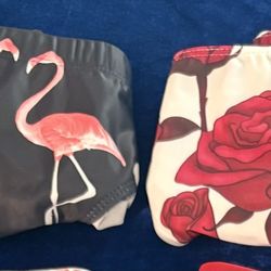 2 Speedo Swim Suit for men( Pelican: XL & Roses: XXL) (The price is $15 each )