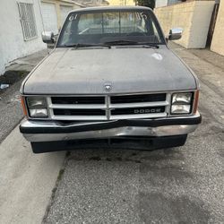1989 Dodge Dakota