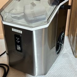 Nugget Pebble Ice Maker Countertop Z5815NH