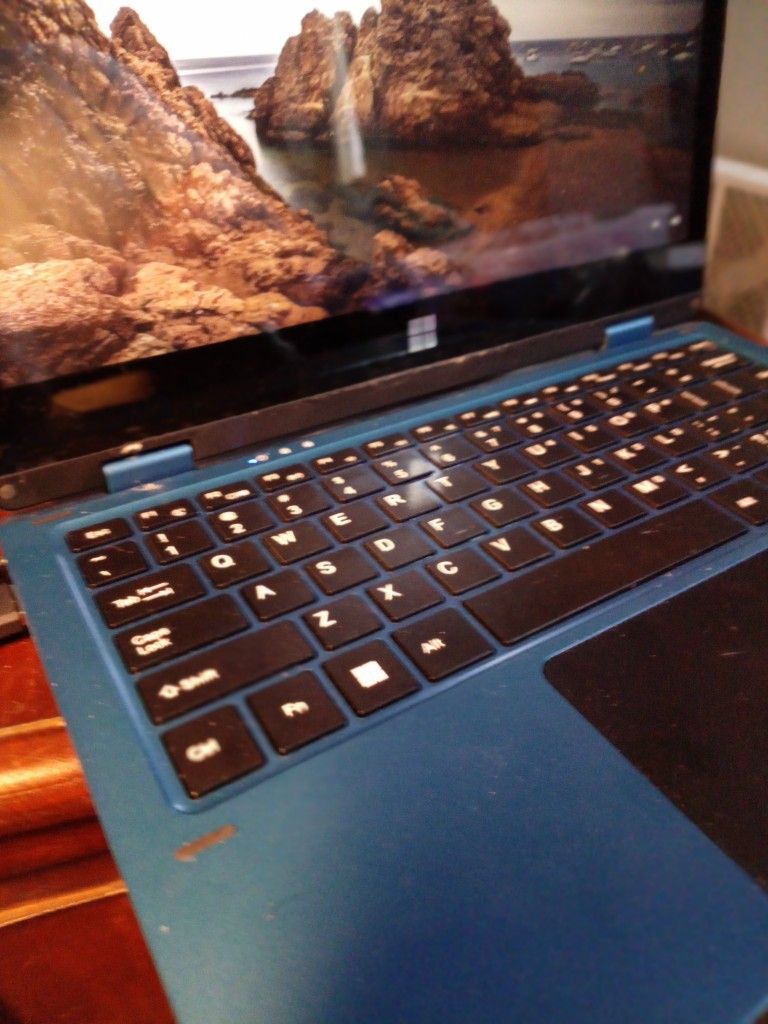 Gateway 2in 1 Touchscreen 10.1 Inch Screen