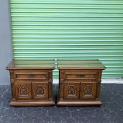 Wooden Two  Nightstands .Dos Mesas De noche De Madera W28”H26” D16”
