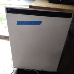 Mini FRIDGE $45