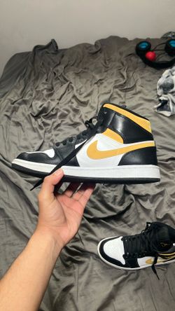 Official Air Jordan 1 Mids