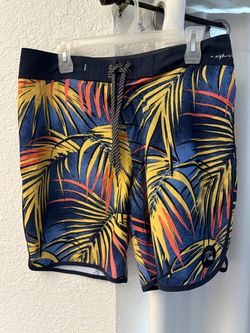 Sz33 Quiksilver Highline Board Shorts