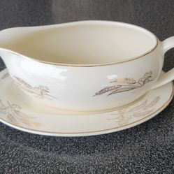 Vintage Prairie Gold Gravy Set 
