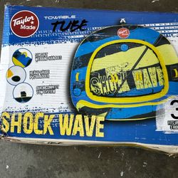 Taylor Made Shock Wave 3-Person Blue Towable Tube