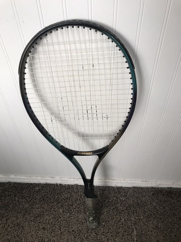 Tennis racket