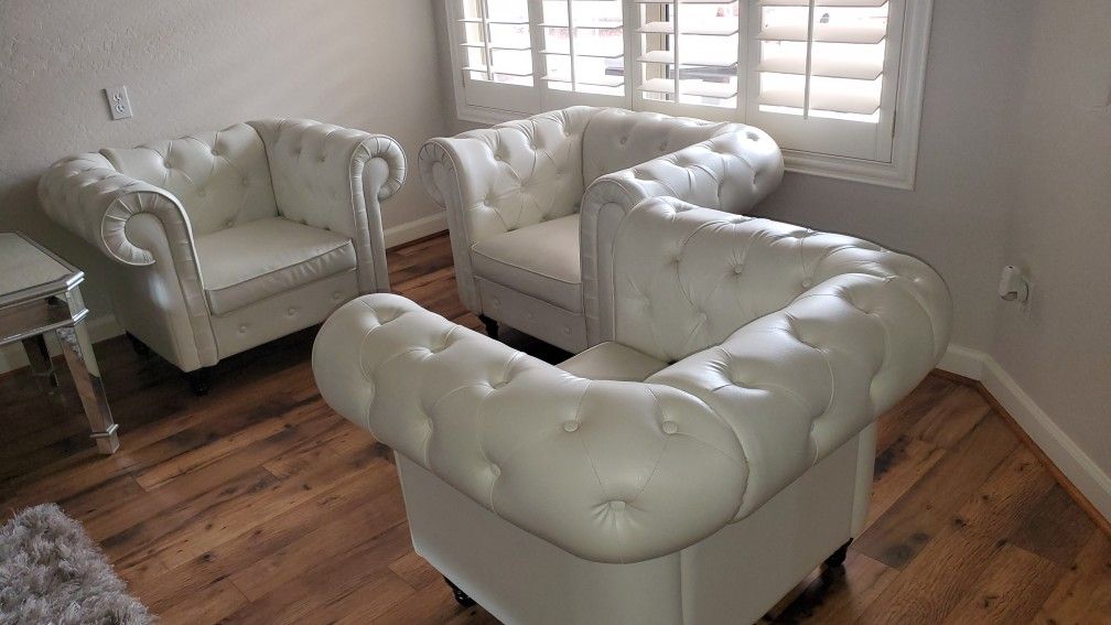 Beautiful Leather Couch Chairs - Delivery Available 