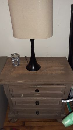 Dresser table
