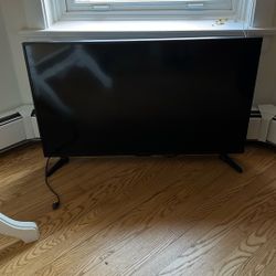 Tv Monitor 38”