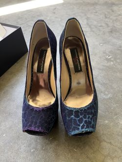 Chinese laundry Pumps