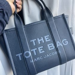 Marc Jacobs - The Tote Bag