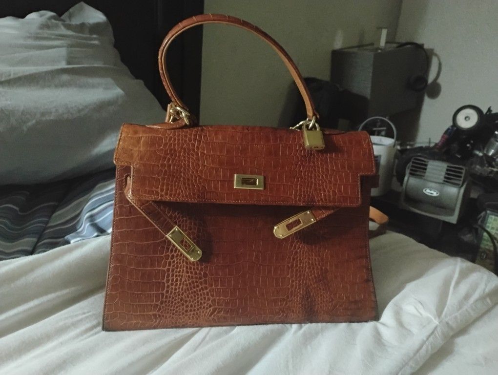 Crocodile Embossed Leather Purse