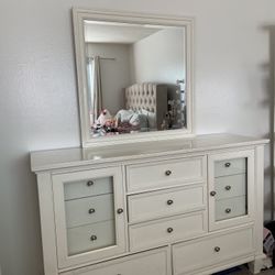 White Dresser With Matching Mirror