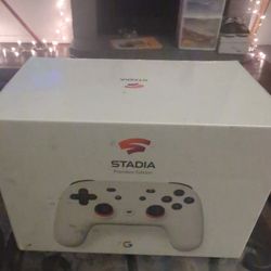Stadia Premiere Edition White with Chromecast