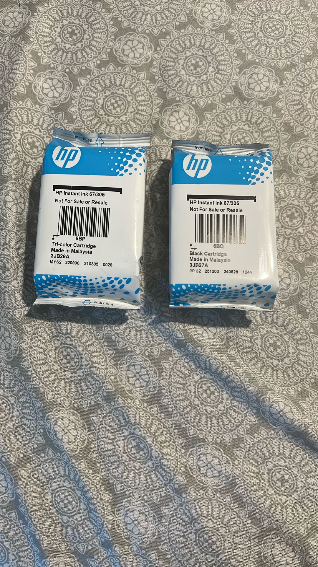 HP Instant Ink HP Instant Ink 67/305 Tri Color Cartridge And A Black Cartridge