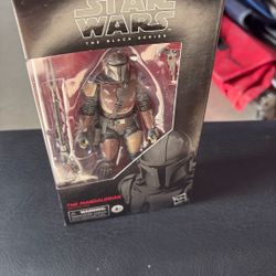 Manddalorian Black Series Figure
