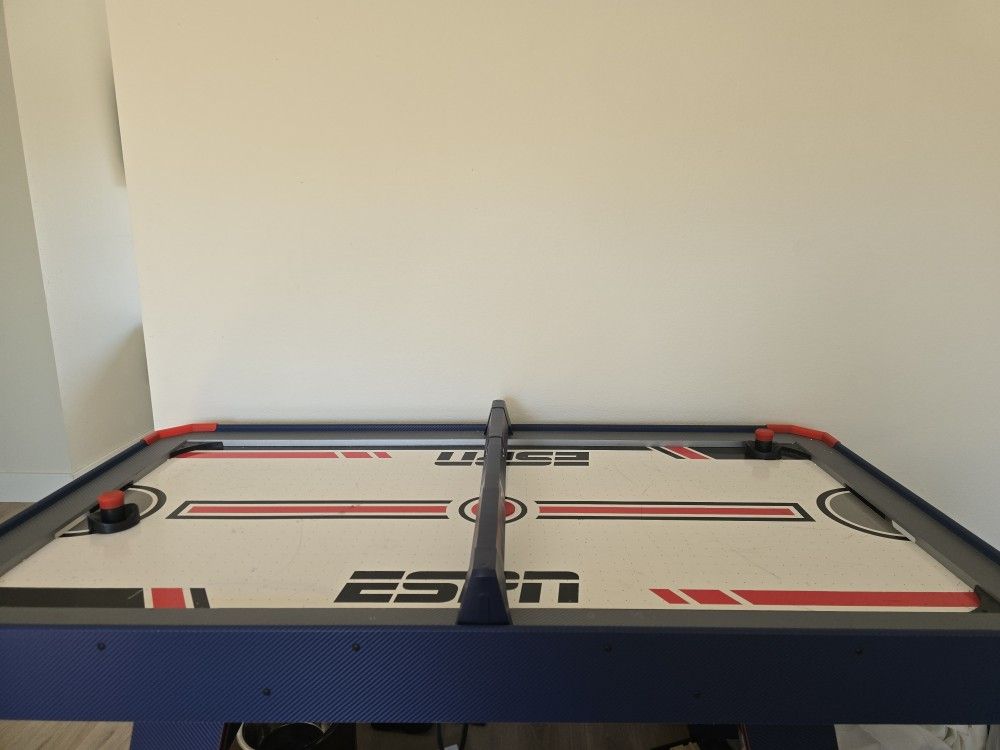 Air Hockey Table