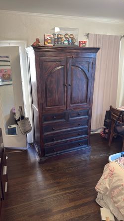 High Quality Wood Dresser Armoire Cabinet