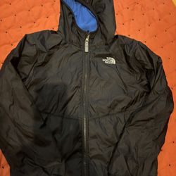 Boys North Face Jacket, Size Small 