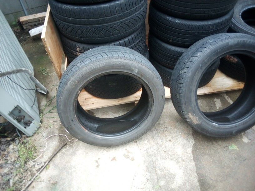 2 Used Uniroyal 235/55 R19