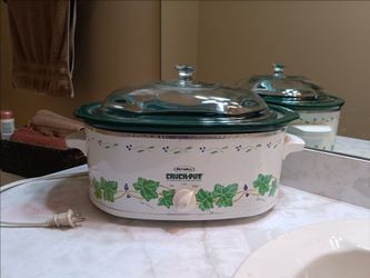 Vintage RIVAL 4.5-Quart Oval Crock Pot/Slow Cooker Model 3745 "Ivy & Grapes"