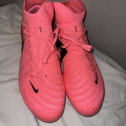 Soccer Cleats Size 13
