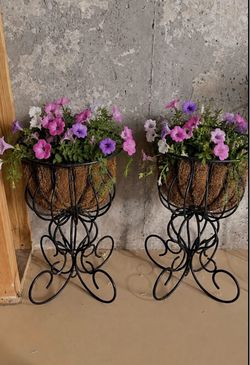 Urns