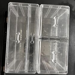 makeup organizer