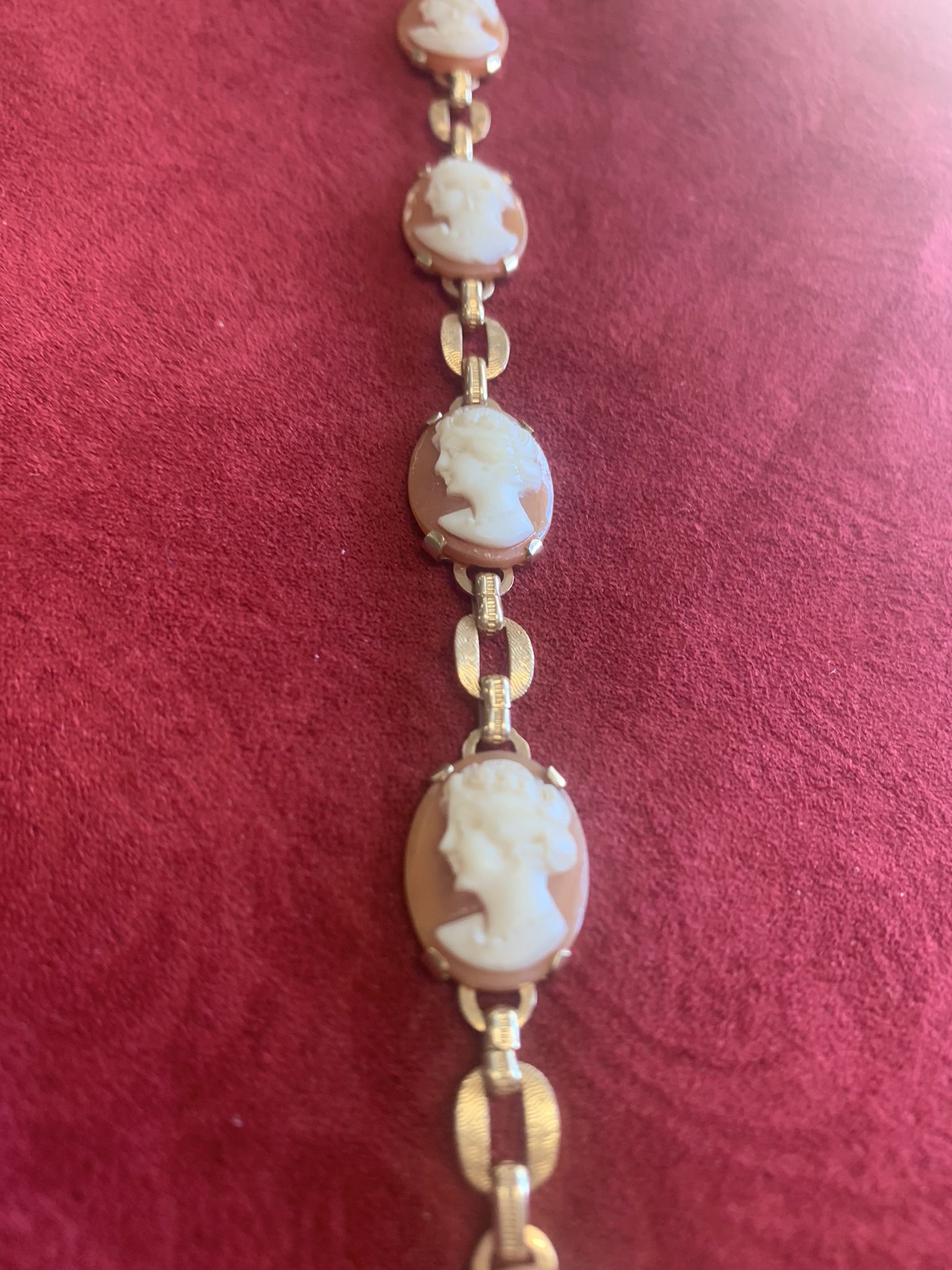 14k Cameo Bracelet