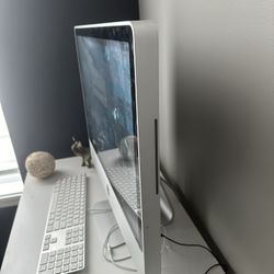 2009 iMac Pick Up Today $60