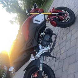 Grom 
