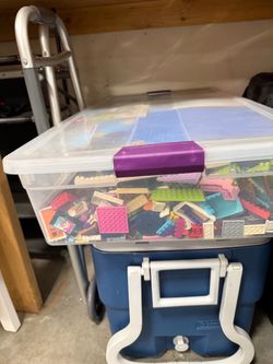 Huge tub of Legos