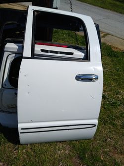 Driver's side rear door for 4 door Dodge Ram 2002 to 2007