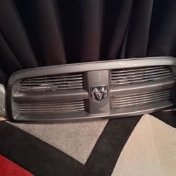 Front grill gray for ram fifteen hundred
