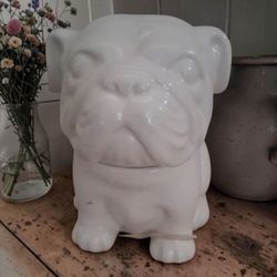 Treat/Cookie Jar Bulldog Threshold Target White Stoneware Ceramic