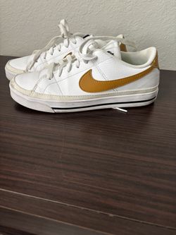 Nike Court Legaci Sneakers, Size 8, Excellent Condition 