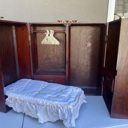 Vintage American Girl Doll Wooden Wardrobe Doll Trunk Murphy Bed Carrying Case