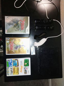 Wii Gaming Setup + Games and Controllers