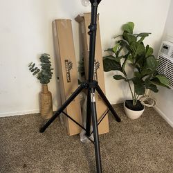 2 tripies  nuevos baratos  si ocupas ahí esta SIAPA