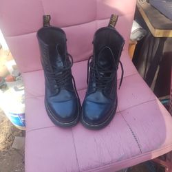 Dr Martins Size 6