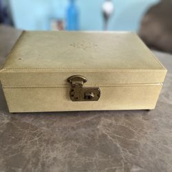 Vintage Musical Jewelry Box
