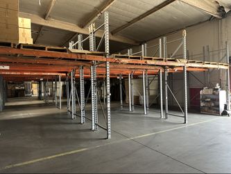 Warehouse Pallet Racking - 12'H Uprights, 11'L Beams
