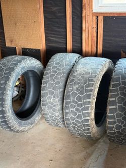 Set of 4 Cooper Discoverer Rugged Trek 275/60/20