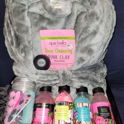 Valentine's Basket. Valentine's Gift Set Bathrobe Spa Kit Birthday Gift. San Valentin 