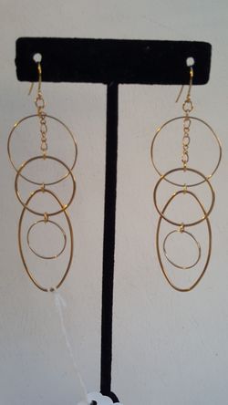GOLD TONE FASHION CIRCLE EARRINGS 3"
