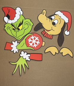 The Grinch Peeker Backyard Fence Decor - Christmas
